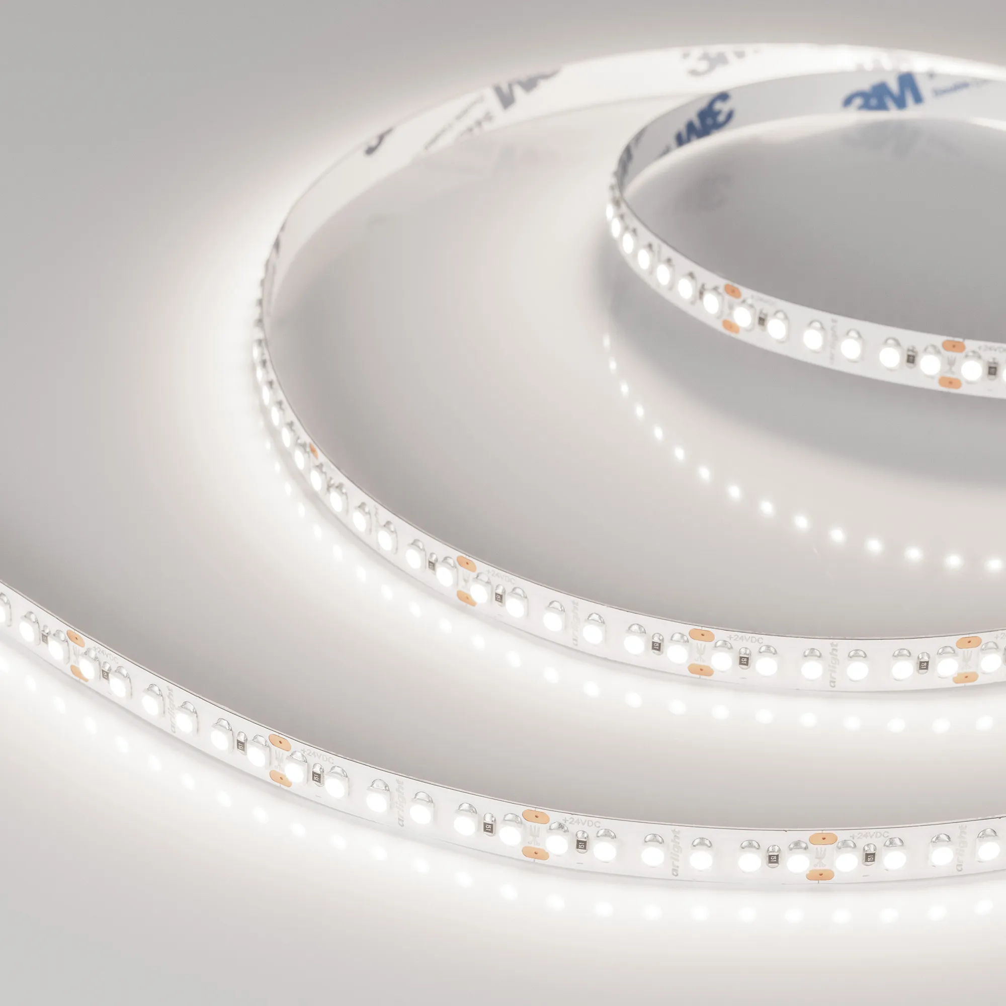 Лента светодиодная RT-A180-8mm 24V Day5000 (14.4 W/m, IP20, 3528, 5m) (Arlight, Открытый)